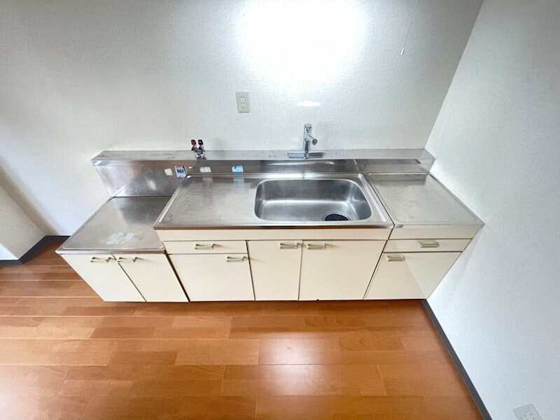 ジュエリー山手の物件内観写真