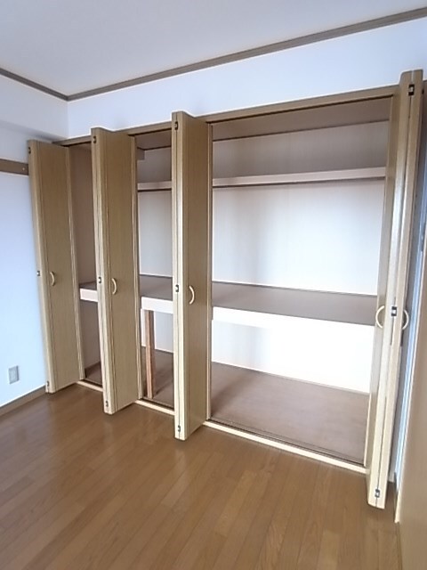 ラシュレ・ウエスト六甲の物件内観写真