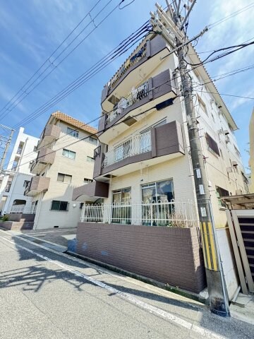 篠原南マンションの物件外観写真