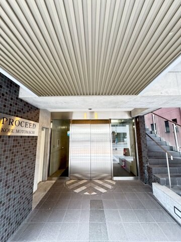 元町駅 徒歩3分 8階の物件外観写真