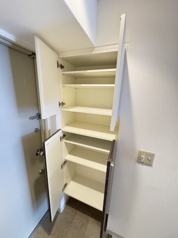 元町駅 徒歩3分 8階の物件内観写真