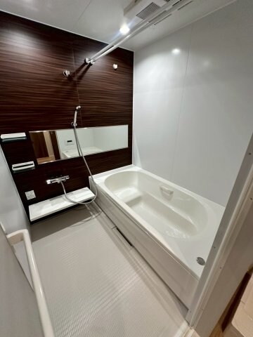 ホワイトガーデン西宮中島町の物件内観写真