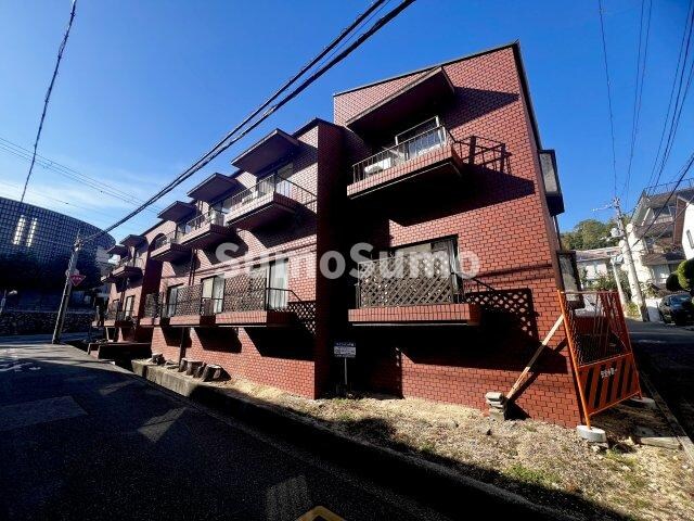 芦屋川駅 徒歩3分 1階の物件外観写真