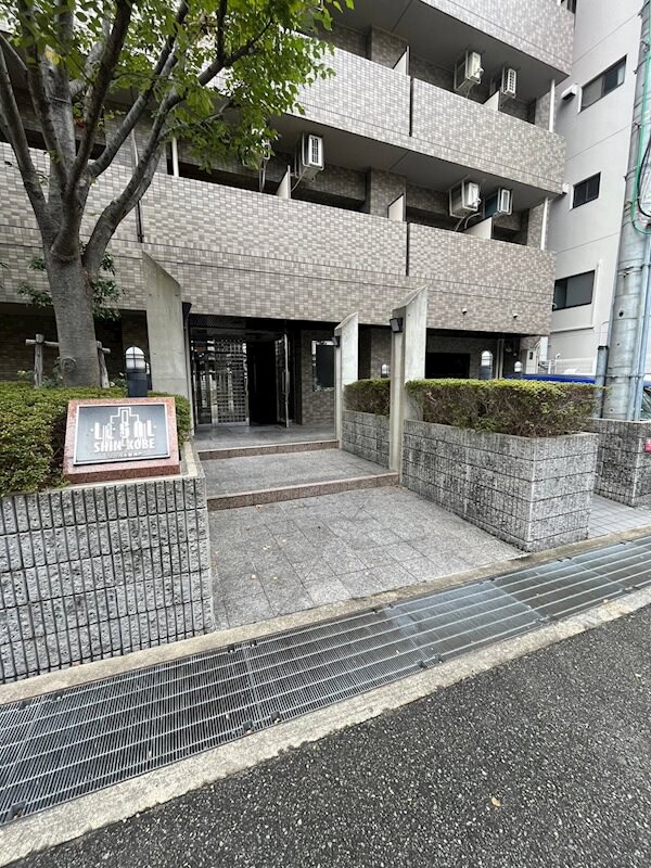 リーガル新神戸の物件外観写真