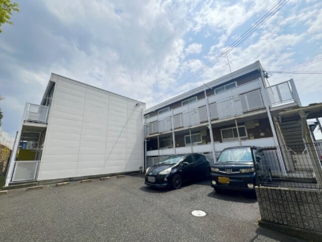 レオパレス岡本の物件外観写真