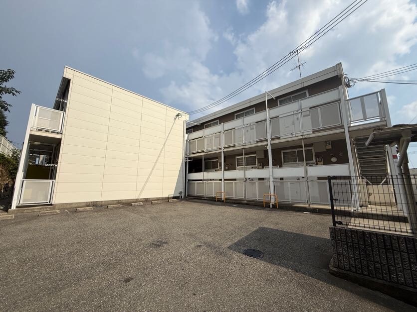 レオパレス岡本の物件外観写真