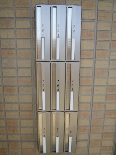 リバープレイス中山手の物件外観写真