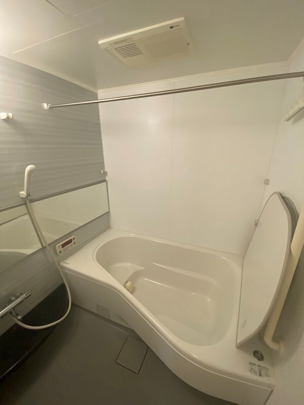 リバープレイス中山手の物件内観写真