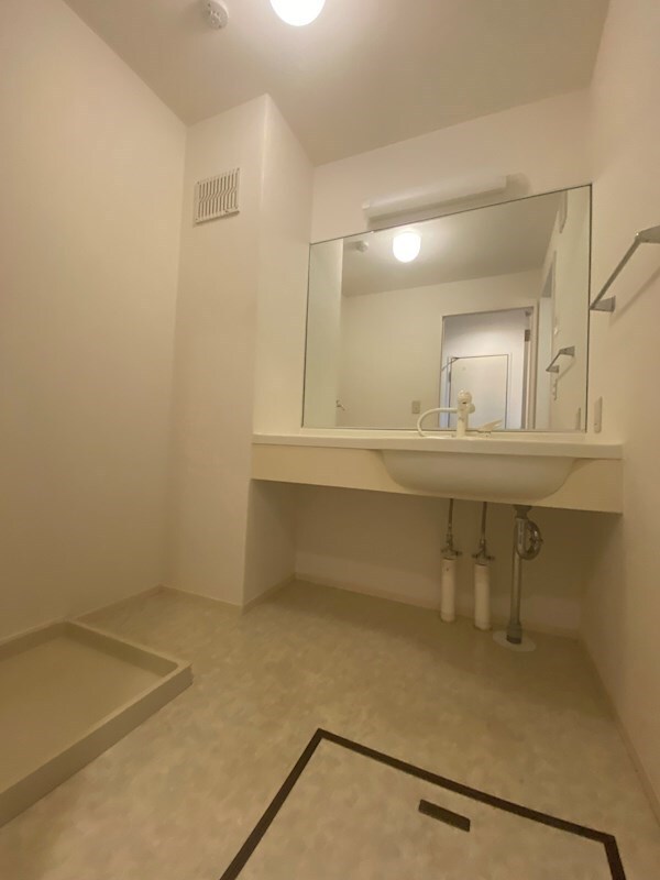 リバープレイス中山手の物件内観写真