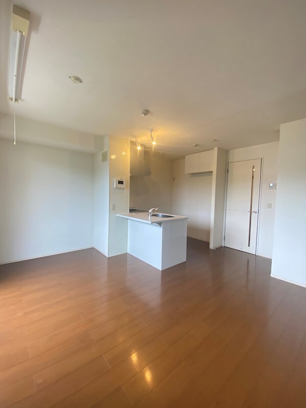 リバープレイス中山手の物件内観写真