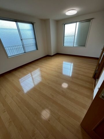 ニューコーベビルの物件内観写真