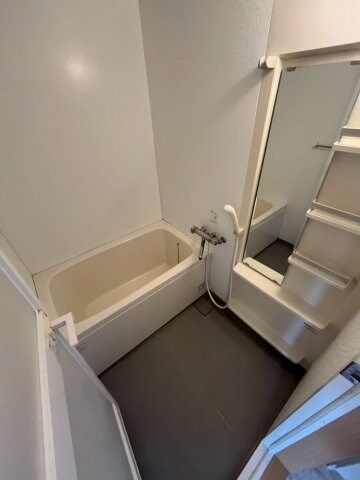 ニューコーベビルの物件内観写真