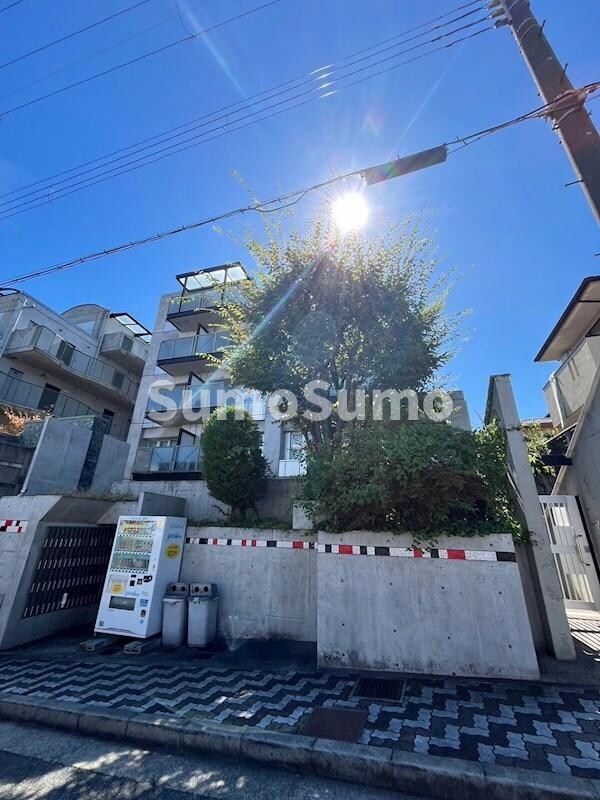 芦屋川駅 徒歩8分 1階の物件外観写真