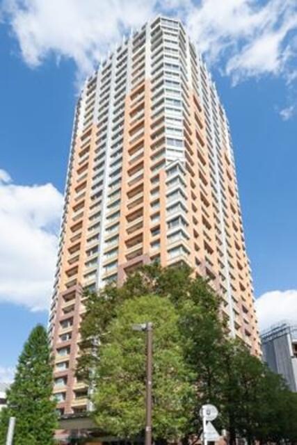 青山パークタワーの物件外観写真