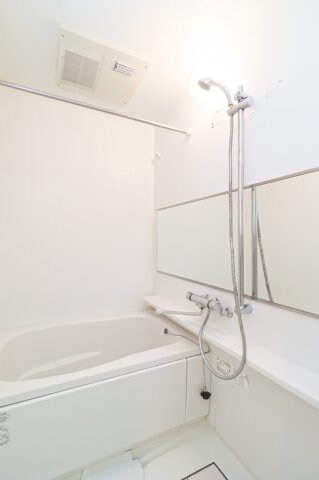 サヴォイスタジオスイーツの物件内観写真