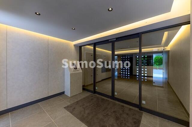 レジディア三軒茶屋Ⅱの物件外観写真