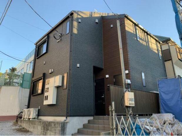 APRILE GOHONGIの物件外観写真