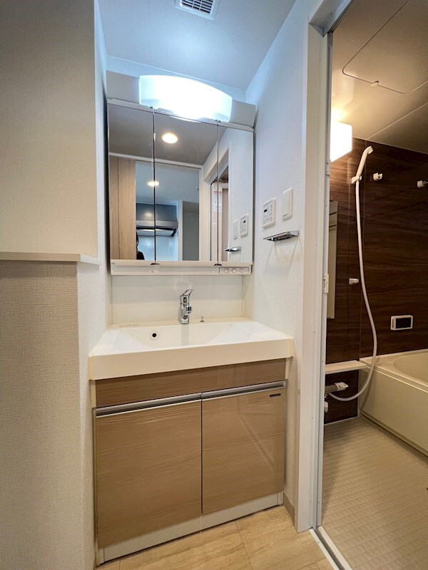 心斎橋駅 徒歩5分 3階の物件内観写真