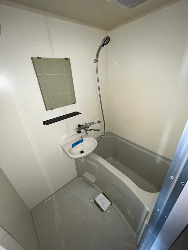 ＪＲ難波駅 徒歩3分 5階の物件内観写真