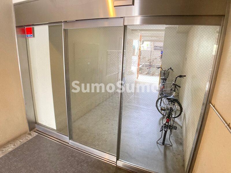 なんば駅 徒歩5分 3階の物件外観写真