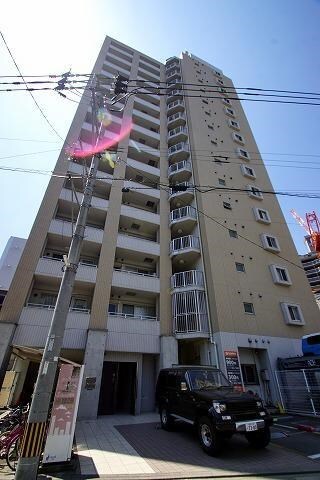 レジディア警固　の物件外観写真