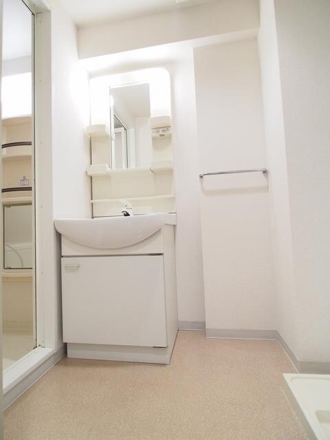 イーストヴァリュー弦巻の物件内観写真