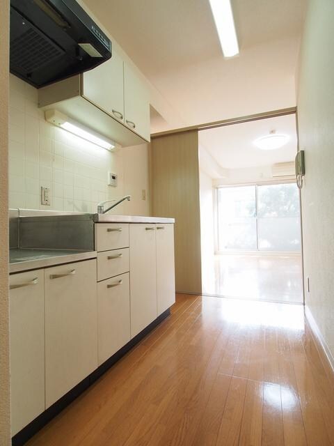 イーストヴァリュー弦巻の物件内観写真