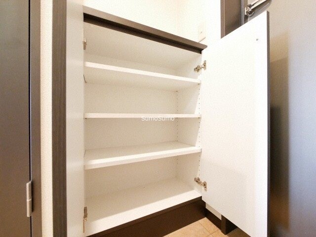 阿波座駅 徒歩1分 7階の物件内観写真