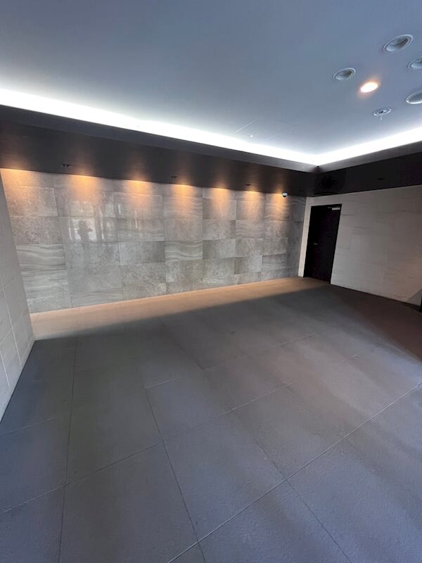 難波駅 徒歩5分 12階の物件外観写真