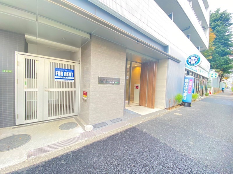 レジディア三宿の物件外観写真