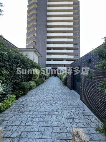 エンクレスト博多LIBERTYの物件外観写真