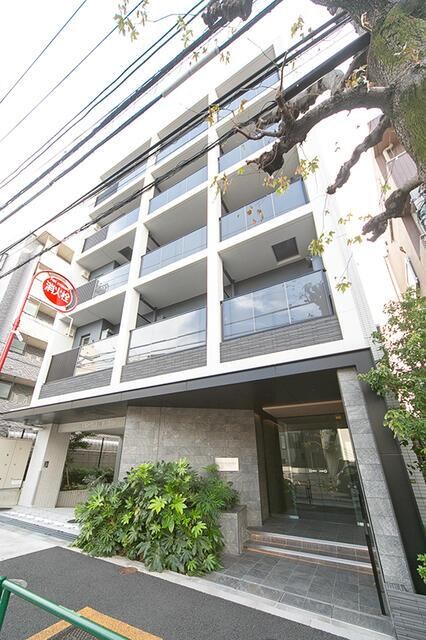 メゾン・クロイゾンの物件外観写真