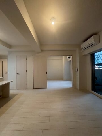 スプランディッド上本町WESTの物件内観写真