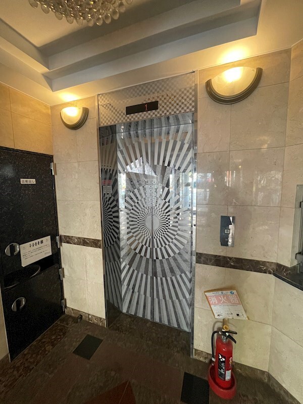 大濠公園駅 徒歩5分 6階の物件外観写真