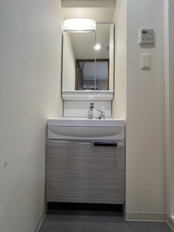 日本橋駅 徒歩7分 9階の物件内観写真