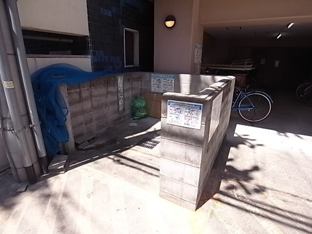 尼崎駅 徒歩5分 2階の物件外観写真