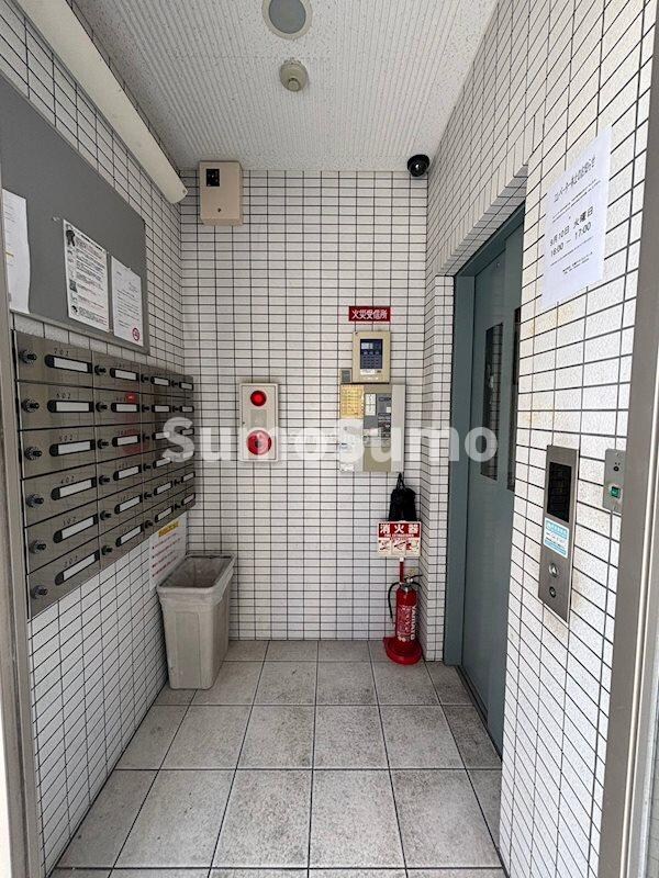 阿波座駅 徒歩3分 4階の物件外観写真