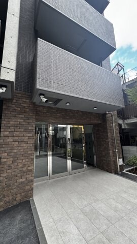 Alivis六本松の物件外観写真