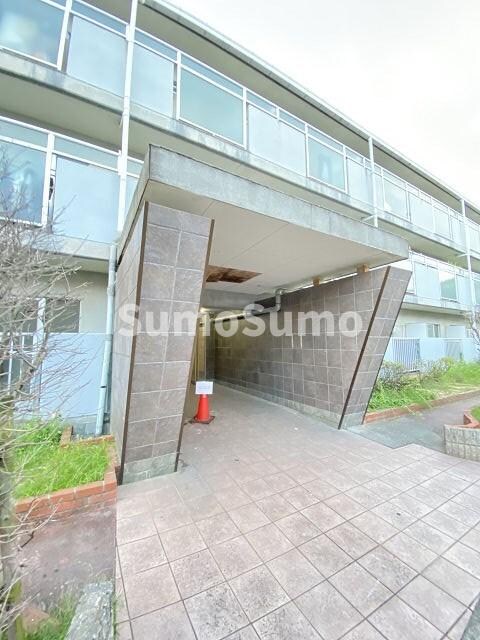 飛鳥グランドパレスの物件外観写真