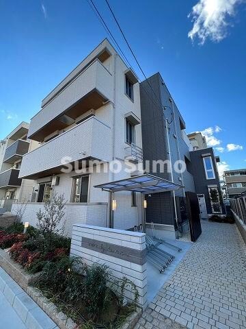 アングレームの物件外観写真