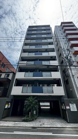 Renoas HAKATAの物件外観写真