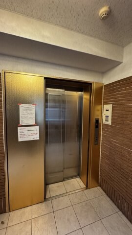 アンプルールベトンカルティエの物件外観写真