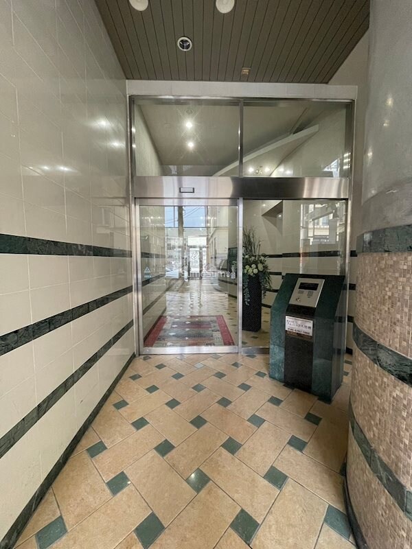 なんば駅 徒歩5分 7階の物件外観写真