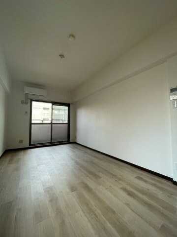 ロマネスク西新第二の物件内観写真