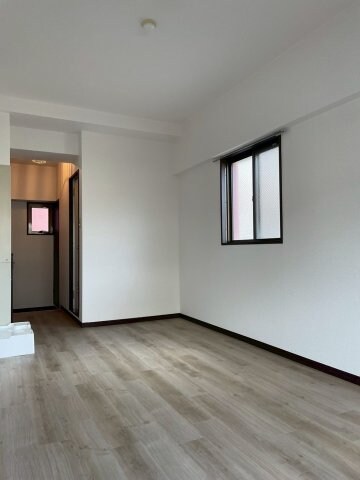 ロマネスク西新第二の物件内観写真