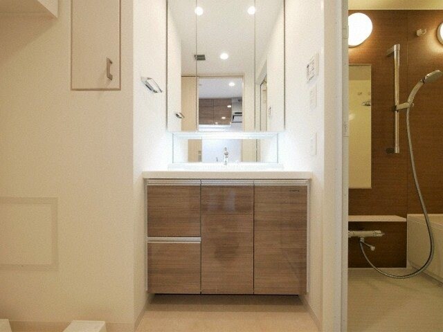 阿波座駅 徒歩5分 7階の物件内観写真