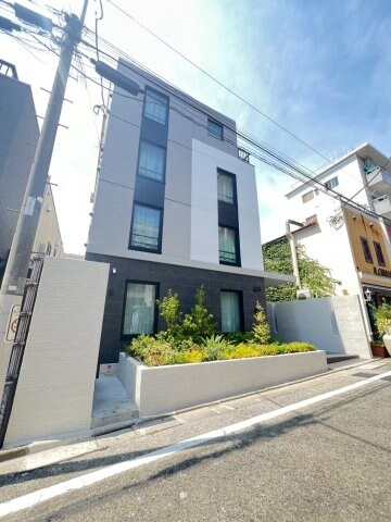 ReveResidence三軒茶屋の物件外観写真