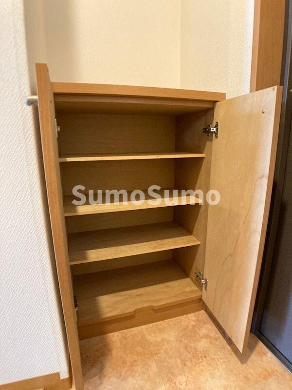 レインボーコート立売堀の物件内観写真