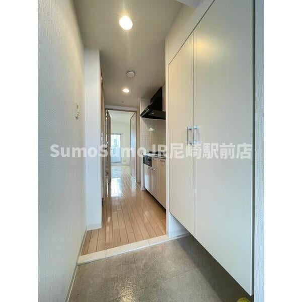 尼崎駅 徒歩1分 8階の物件内観写真