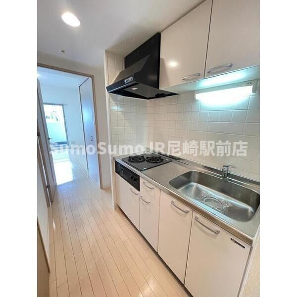 尼崎駅 徒歩1分 8階の物件内観写真